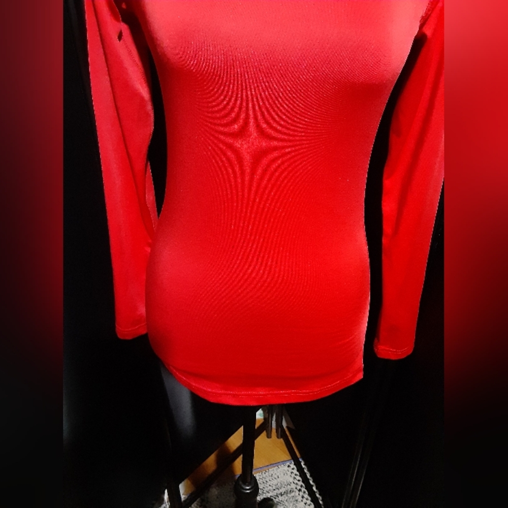 Elegant Red V-Neck Women's Top Long Sleeve Women's Size Small Casual Classic - Picture 3 of 6
